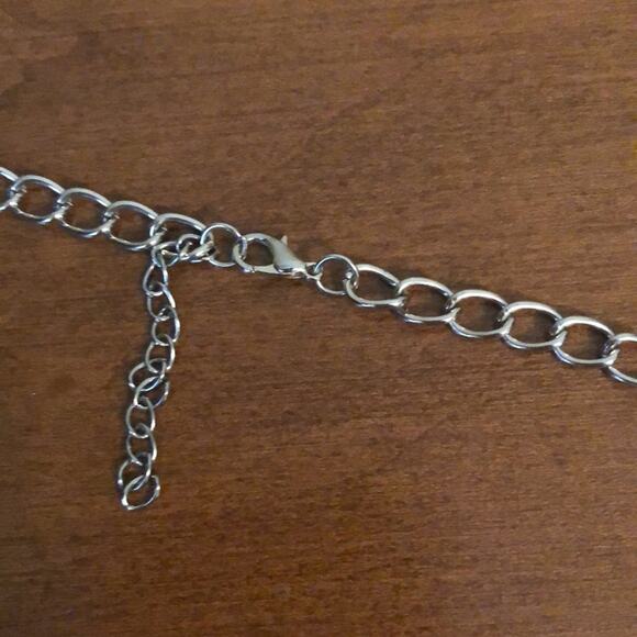 Silver tone chain necklace and earrings set New on Card - Picture 3 of 5